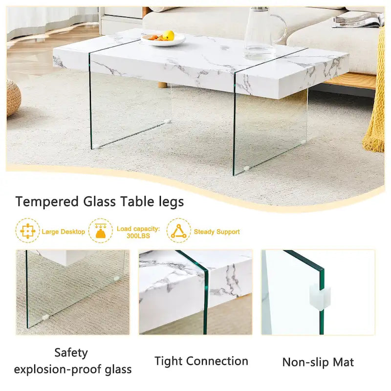 Table basse rectangulaire avec plateau effet bois et pieds en verre trempé