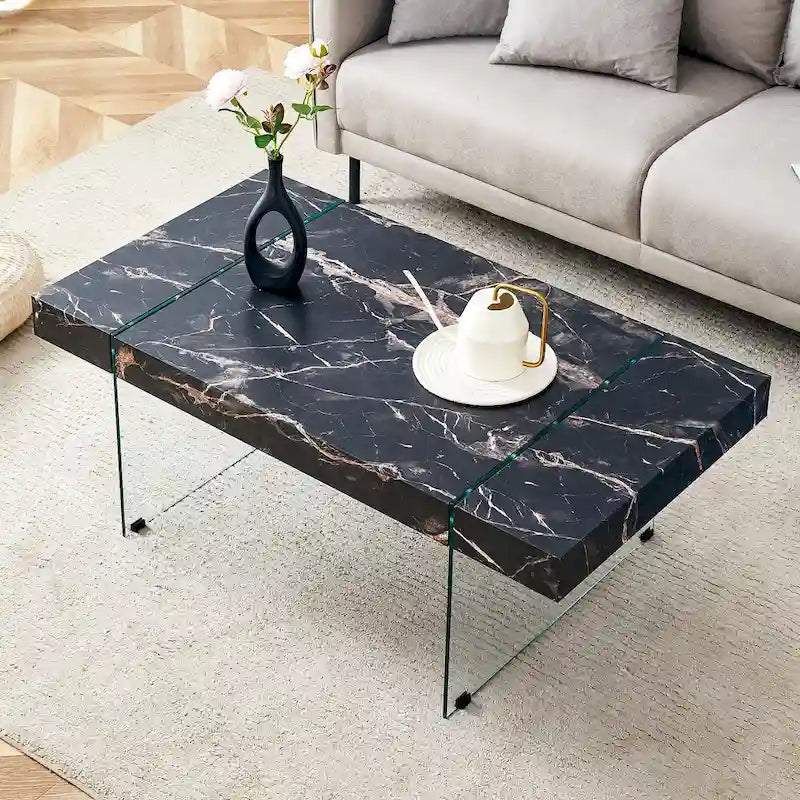 Table basse rectangulaire avec plateau effet bois et pieds en verre trempé