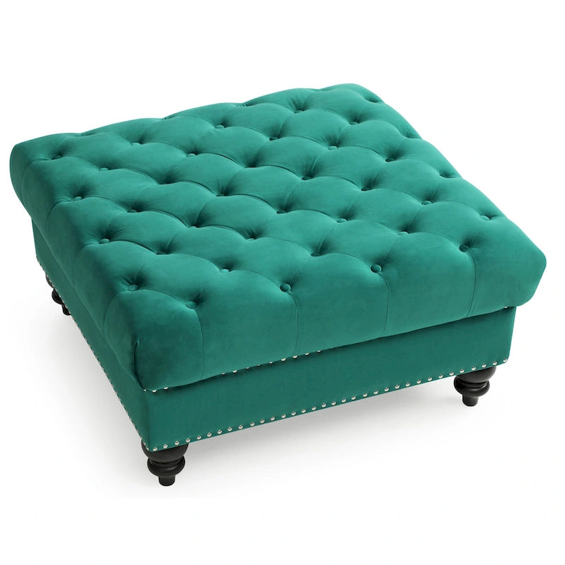 Grand pouf capitonné en velours avec détails cloutés