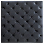 Grand pouf capitonné en velours avec détails cloutés