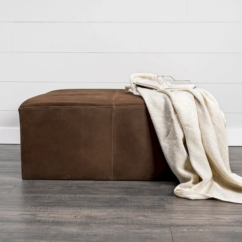 Minara Pouf carré en cuir véritable noir avec base en métal doré 36