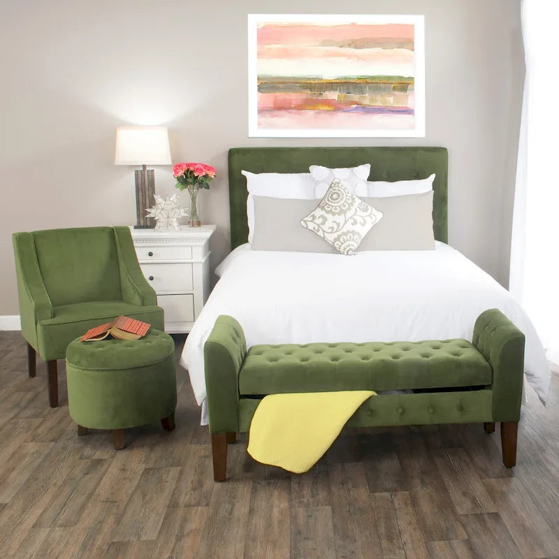 Fauteuil d'appoint en velours avec accoudoirs incurvés et pieds en bois de noyer foncé