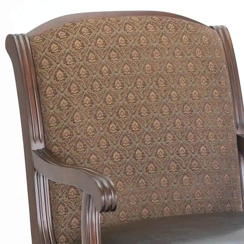 Fauteuil d'appoint traditionnel en noyer sculpté avec assise en similicuir