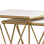 Tables gigognes 2 pièces en marbre blanc avec piètement géométrique doré
