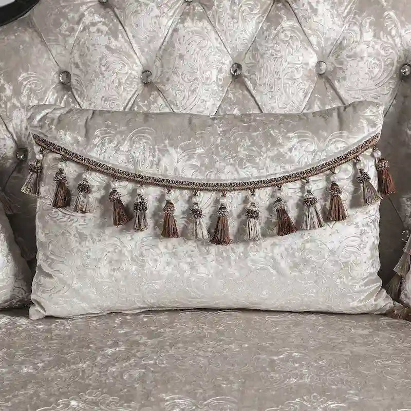 Ensemble de canapés traditionnels à oreilles capitonnés en tissu fleuri